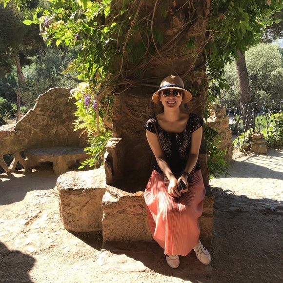 Meet your Posher, Rita - Picture 1 of 1